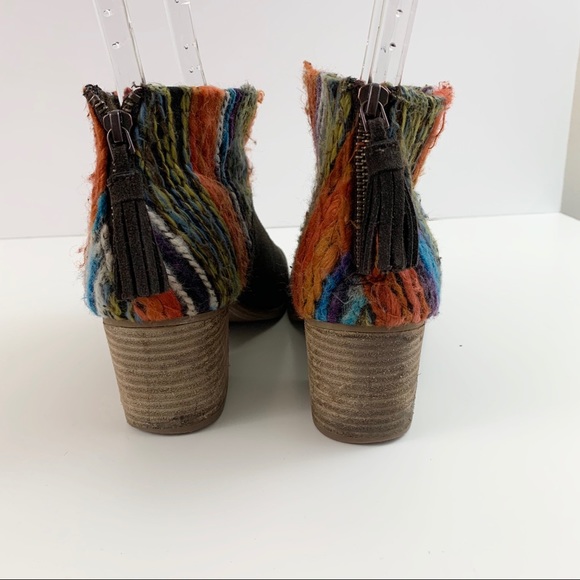 Toms Leila Chocolate Suede Booties 9 - Picture 4 of 8